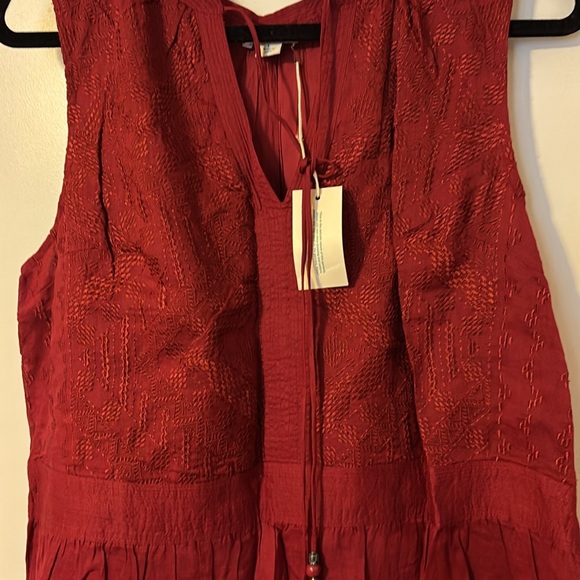 Red dress - Picture 3 of 3